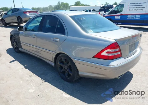 2007 Mercedes-Benz C 230 Sport from USA, damaged, VIN WDBRF52H67A925004
